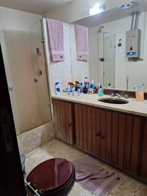 BANHEIRO SUITE - 23
