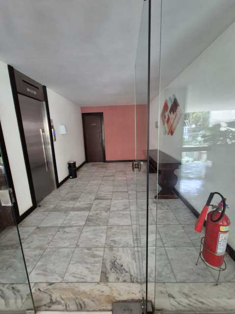 HALL ELEVADOR - 22