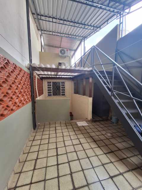 AREA DE SERVIÇO - 2