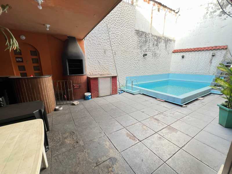 CHURRASQUEIRA E PISCINA - 21