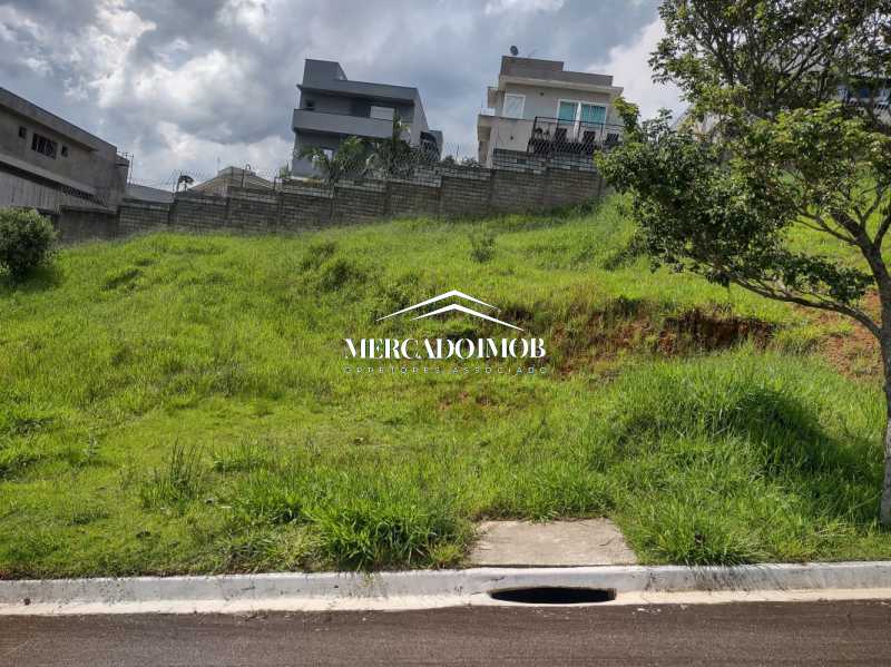 Terreno visto frente - 2