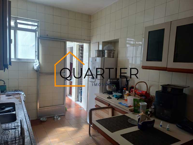 c5888bdf-016d-4eef-8d33-6eb8f8 - 24