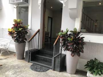 Casa comercial de alto padrão no Humaita - ZRCC00002