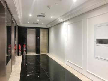Ótima localização - Excelente andar em prédio de alto padrão com 02 vagas de garagem - ZRAN00022