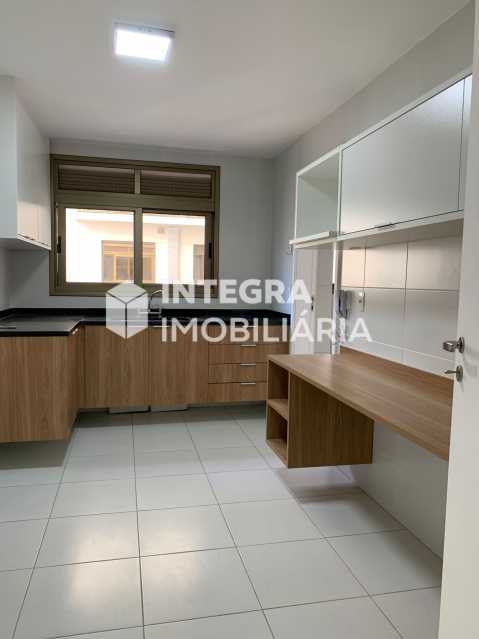 Foto 16 - 16
