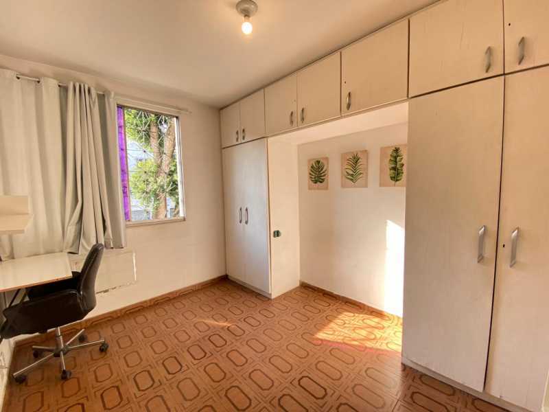 QUARTO COM ARMÁRIOS PLANEJADOS - 10