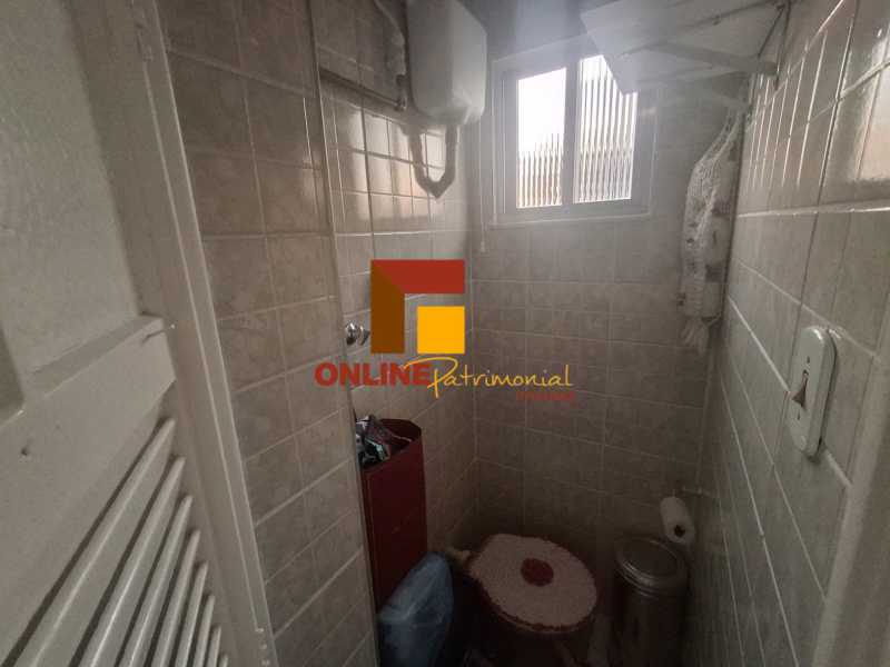 Banheiro de serviço - 24