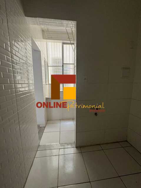 1000235719 - 21