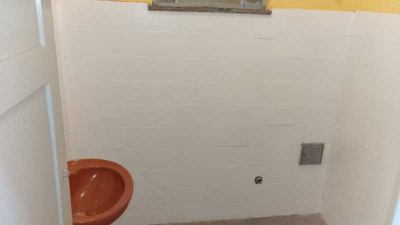 Conheça Apto. 202 - Banheiro do imóvel - Apartamento para alugar Avenida Doutor Manuel Teles, Centro, Duque de Caxias - R$ 1.100 - 13102 - 16 Apto. 202 - Banheiro - 16