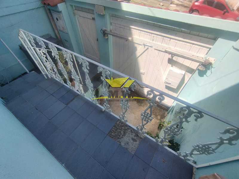 8797700c-a5b6-437e-bae3-a2e4d7 - 2