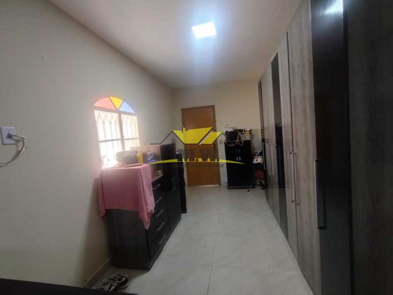 f8c17207-d9c3-4f2f-9254-badd1d - 18