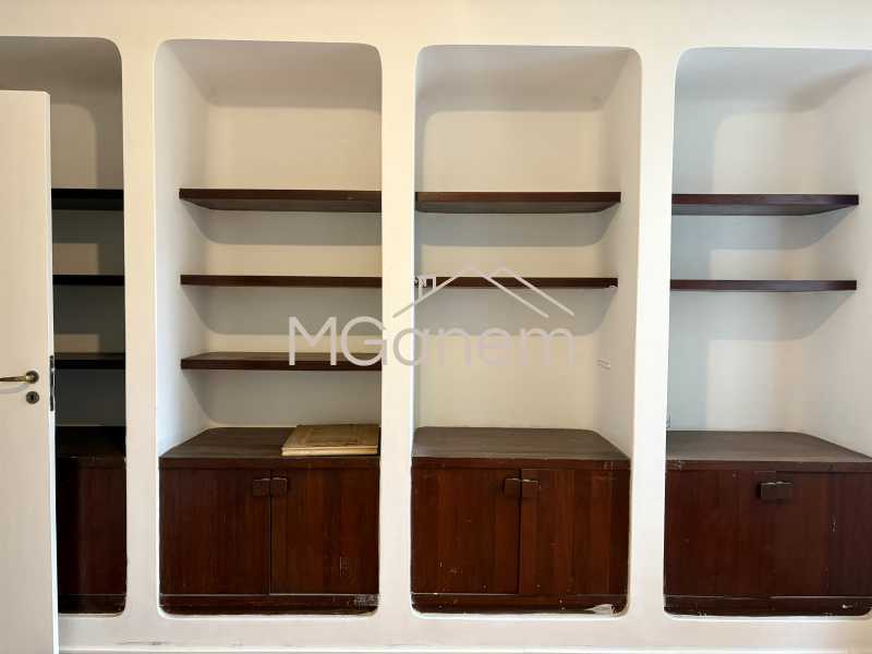 Conheça Primeiro Quarto do imóvel - Apartamento à venda Rua Desembargador Alfredo Russel, Leblon, Rio de Janeiro - R$ 3.150.000 - MGAP30032 - 7 Primeiro Quarto - 7