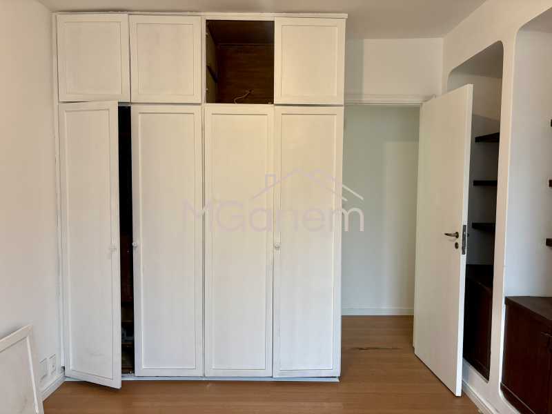 Conheça Primeiro Quarto do imóvel - Apartamento à venda Rua Desembargador Alfredo Russel, Leblon, Rio de Janeiro - R$ 3.150.000 - MGAP30032 - 8 Primeiro Quarto - 8