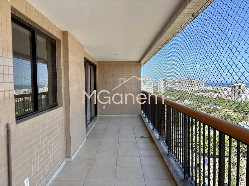 Conheça Varandão do imóvel - Apartamento à venda Avenida Marechal Henrique Lott, Barra da Tijuca, Rio de Janeiro - R$ 1.900.000 - MGAP30035 - 5 Varandão - 5
