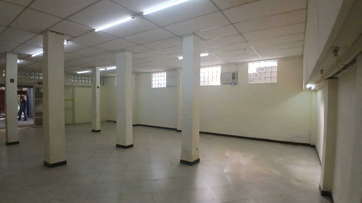 FUNDO DO SALÃO - 1
