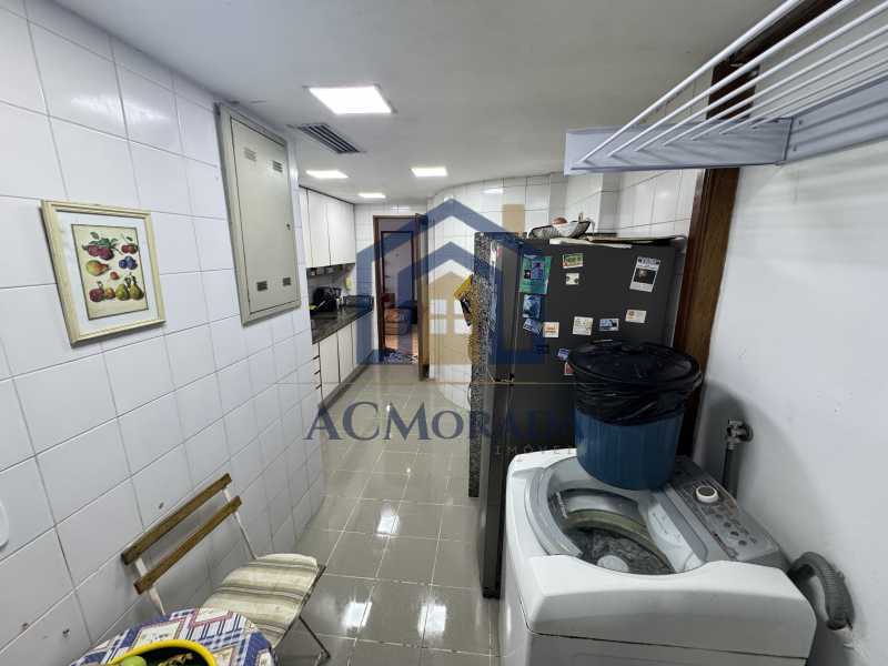 Área de serviço - 28