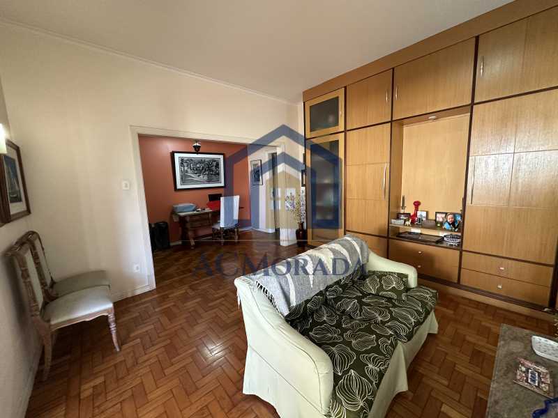 Sala - 10