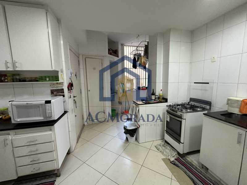 Área de serviço - 28