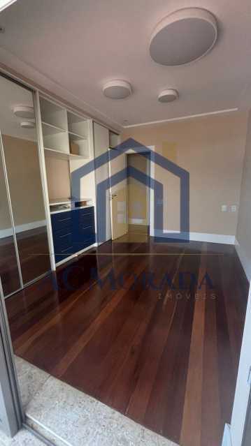 Quarto - 20