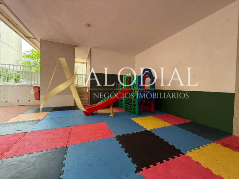 WhatsApp Image 2025-10-28 at 1 - 4