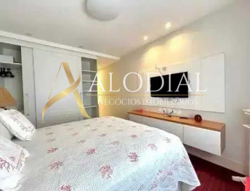 WhatsApp Image 2025-11-11 at 1 - 5