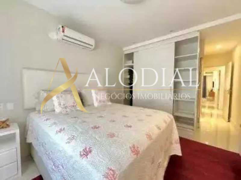 WhatsApp Image 2025-11-11 at 1 - 7