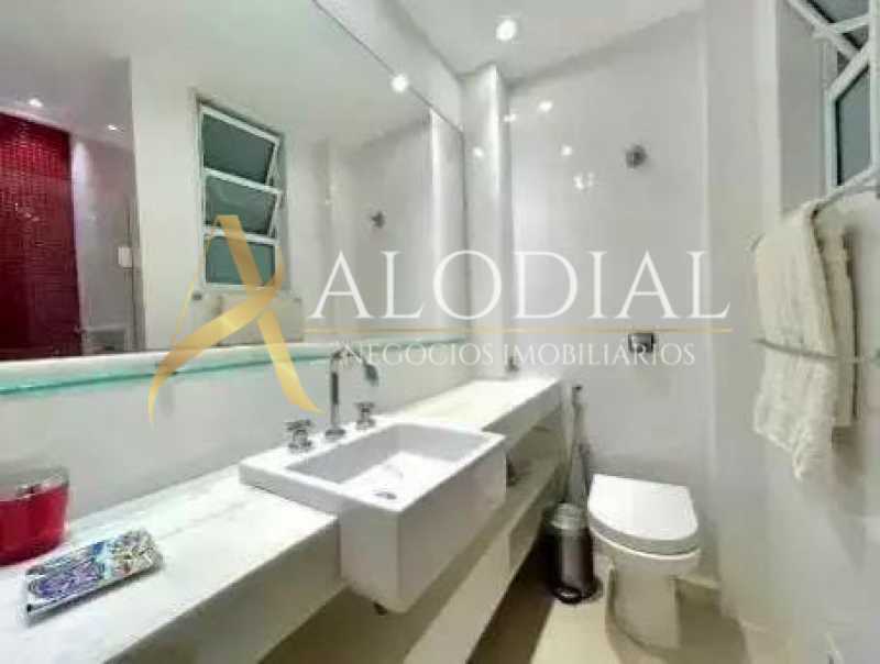 WhatsApp Image 2025-11-11 at 1 - 11