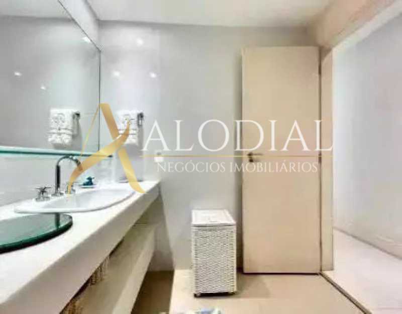 WhatsApp Image 2025-11-11 at 1 - 15