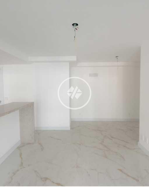 0390e230-4aed-4e76-874b-89a207 - 18