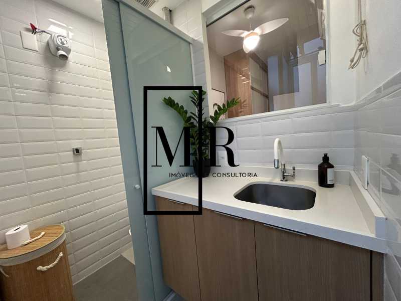 e52de3d0-b70f-4ed8-b1a3-415115 - 24