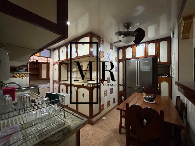 65beebdd-ca4b-4aa4-8e43-fbae3e - 13