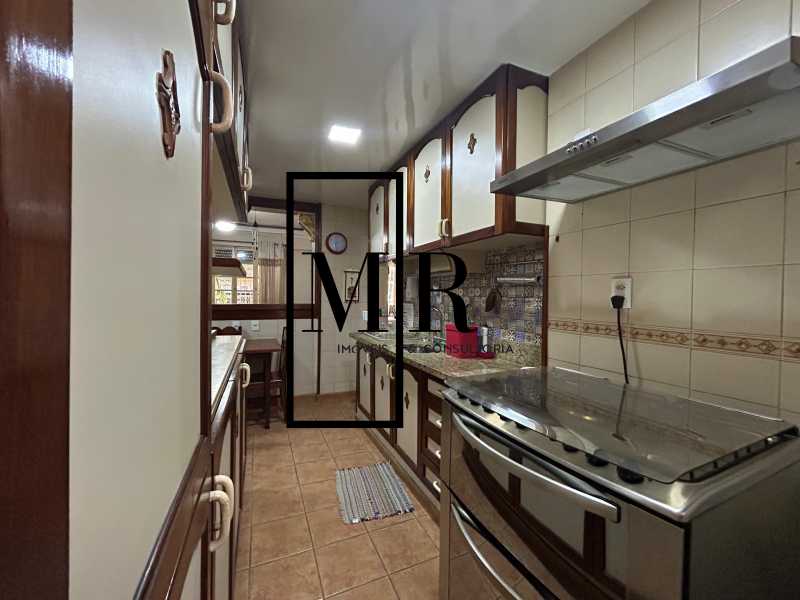 fb482c6b-8d17-4b09-a477-b237b6 - 16