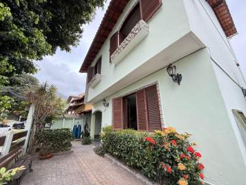 Casa em Condomínio 4 quartos à venda Freguesia (Jacarepaguá), Rio de Janeiro - R$ 1.070.000 - FRCN40124