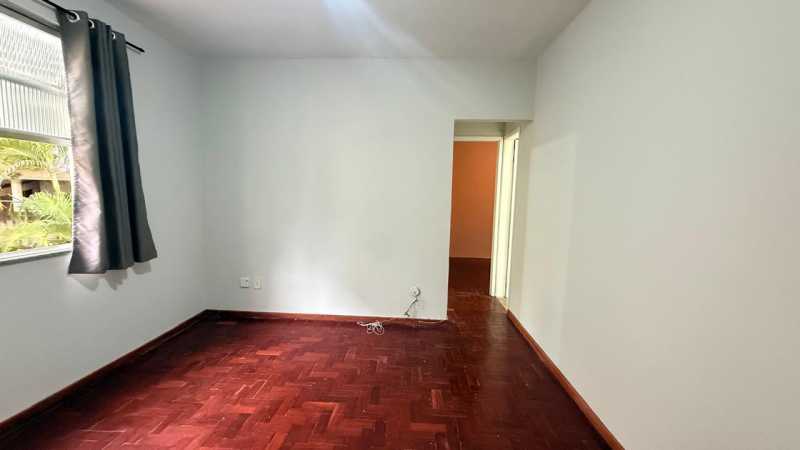 e8562e8e-50ba-4c47-a035-7d8c36 - 4