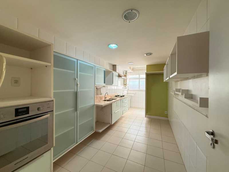 d3e95fe9-30e1-45ae-90ae-b76414 - 12