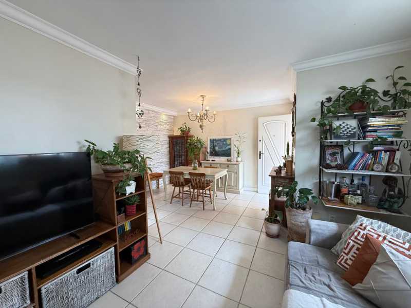 f1564d52-6ea9-4b49-8bb6-677f64 - 2