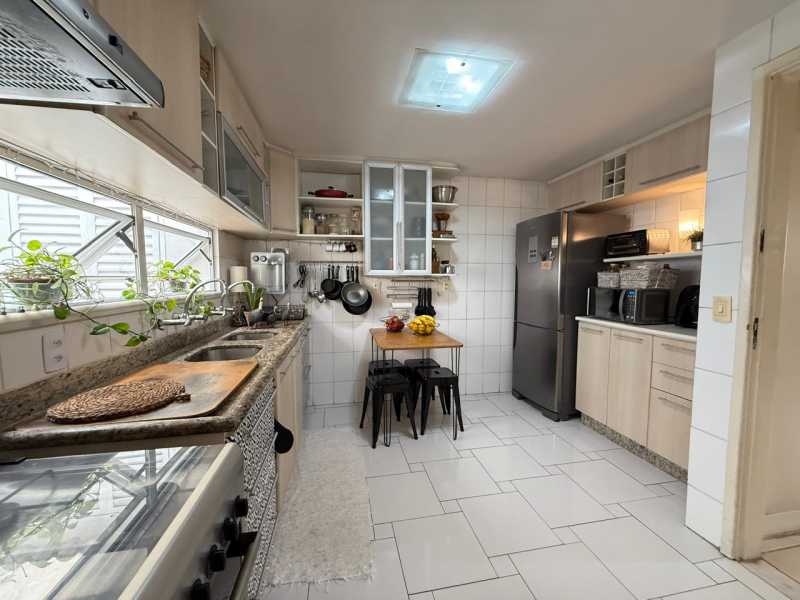 ffd63ca1-ba35-4c92-86d7-e7a489 - 18