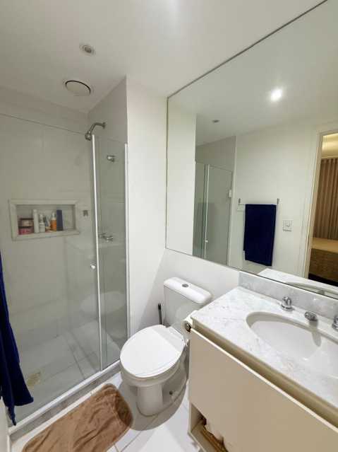 b4d105de-500b-487b-a1f1-a4a4e9 - 8