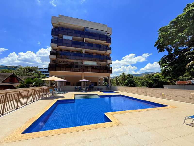 d98f0f22-4689-40f3-a8df-c7bdb1 - 12