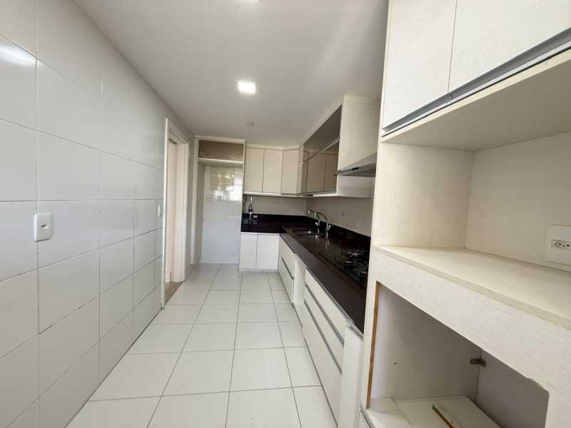 adb8d0a0-1a08-42aa-884f-a4e7a4 - 13