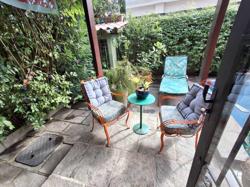 664ca954-4d42-49c3-9adc-12d79d - 4