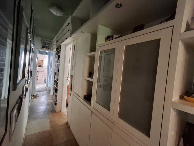 a985e761-f0ae-4526-8bc7-9a9a36 - 21