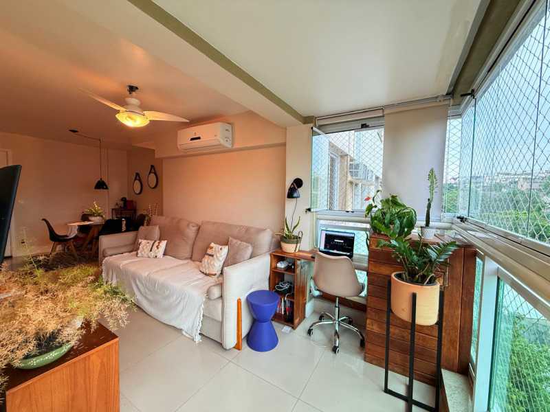 e70d7961-6dfa-4027-8dce-b5a3b6 - 3