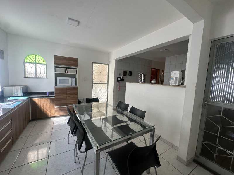 30de17bf-ca55-4d65-a56d-1897de - 12