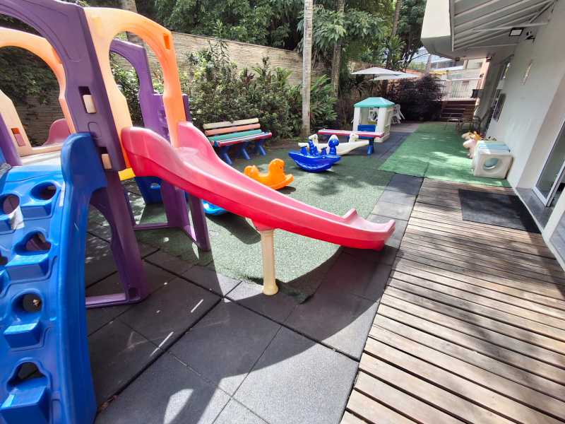 9ef2247c-586b-4762-8252-48f330 - 18