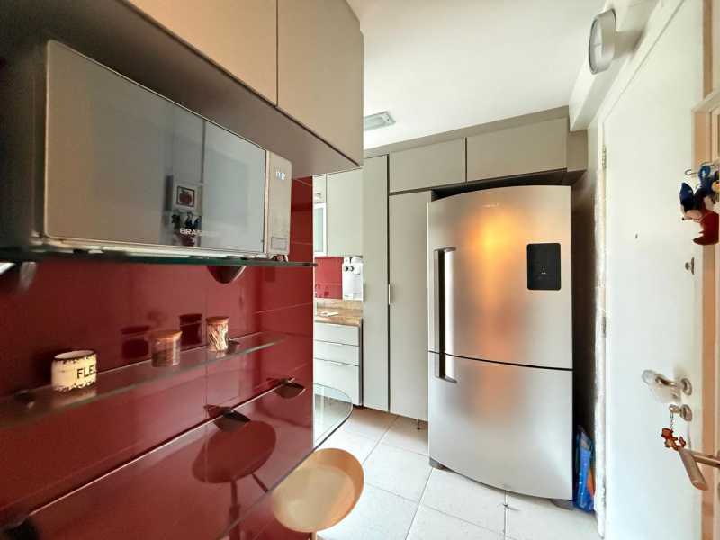 a97ba008-74e1-40a3-b721-2b0ab8 - 14