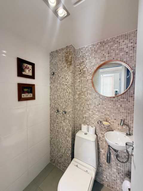 624b495f-39dc-4e7b-8931-a2e33b - 12