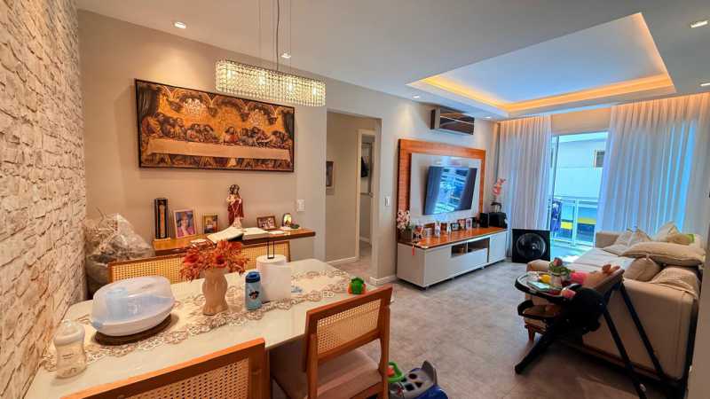 e851b34d-b2e4-4fe5-bed3-519a6c - 1