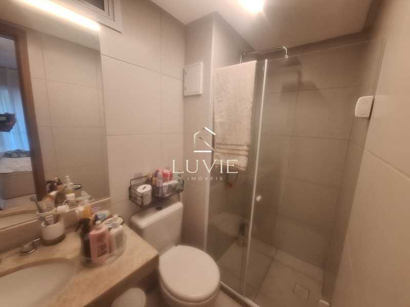 Conheça 11 do imóvel - Cobertura duplex 3 quartos sendo 2 suites reformada e automatizada no Luxuoso Condomínio Barra Village Lakes - LVCO30005 - 12 11 - 12