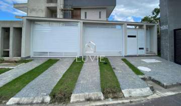 Casa Triplex de Alto Padrão | 1ª Locação | 4 Suítes | Condomínio Fechado - Vargem Pequena - LVCN40003